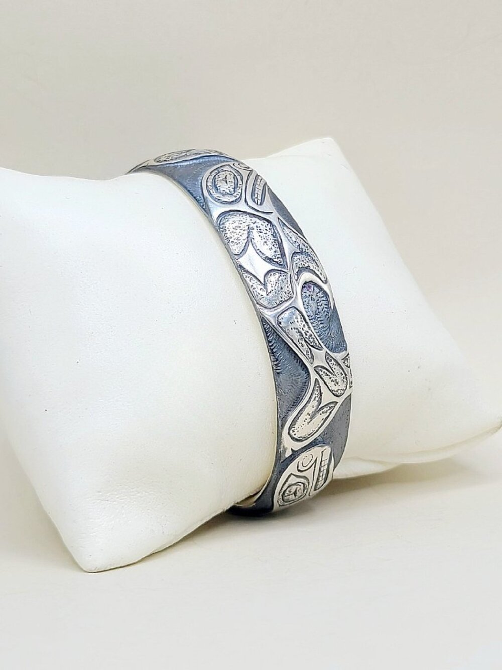 David Yurman Wide Northwest Cuff Bracelet in Sterling Silver - 17mm - 7" - Picture 3 of 13